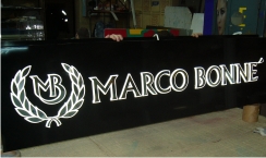 Фасадная вывеска Marco Bonne Фасадная вывеска Marco Bonne